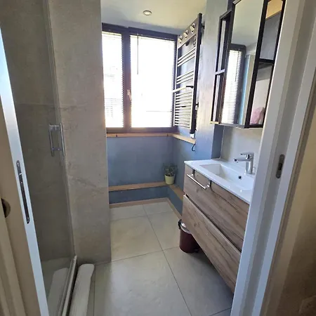Daire Independent With Kitchen And Bathroom Strazburg