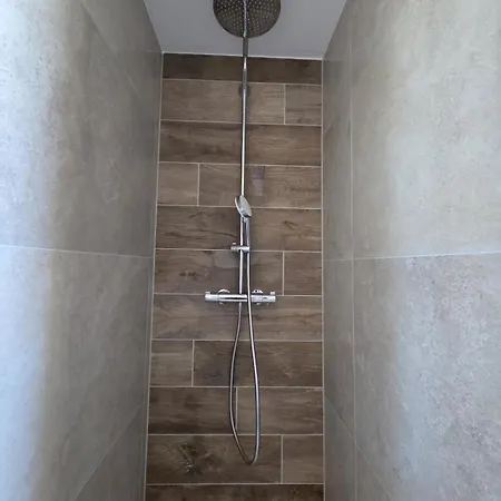 Independent With Kitchen And Bathroom Strazburg